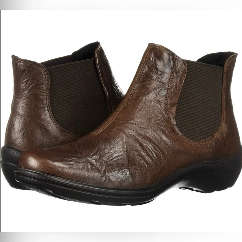 Brand new Romika distressed leather ankle boots
